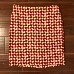 Houndstooth skirt